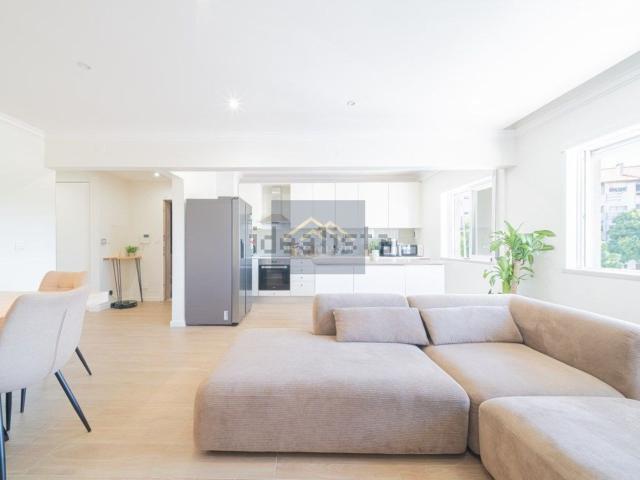 Apartamento venda em Chegadinho, Almada