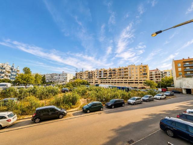 Apartamento venda em Alto da Ponte, Almada