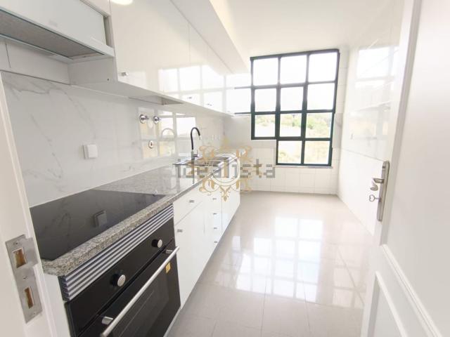 Apartamento venda em Alto da Ponte, Almada