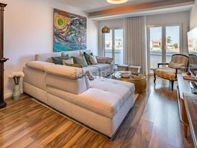 Apartamento venda em Almada, Setúbal