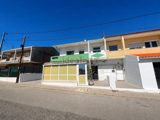 Apartamento venda em Santo António do Laranjeiro, Almada