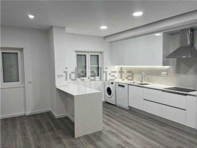 Apartamento venda em Santo António do Laranjeiro, Almada