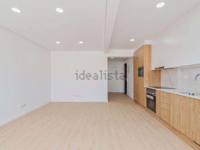 Apartamento venda em Santo António do Laranjeiro, Almada