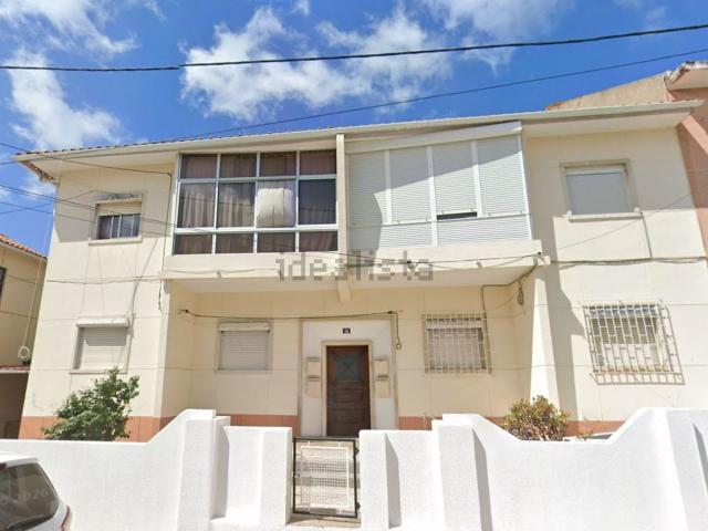 Apartamento venda em Alembrança, Almada