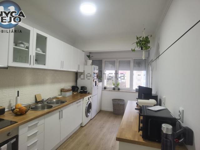 Apartamento venda em Quinta do Janeiro, Almada