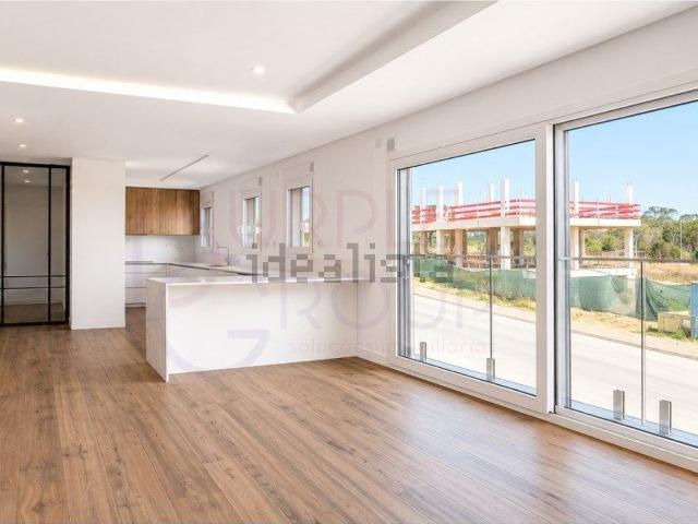 Apartamento venda em Quinta de Santa Ana, Almada