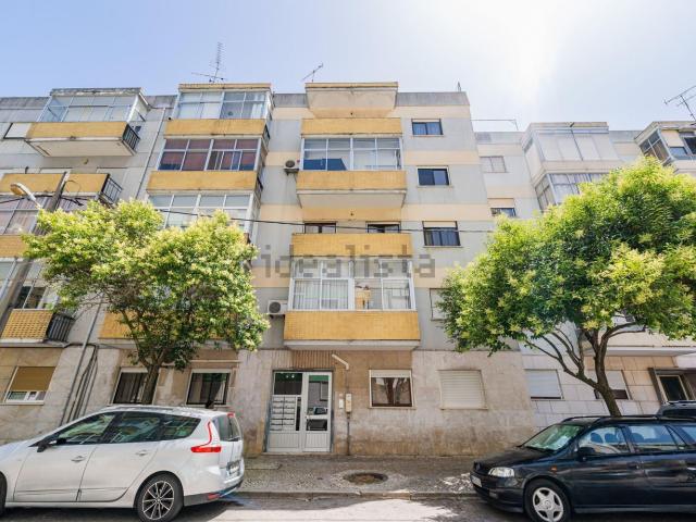 Apartamento venda em Almada, Setúbal