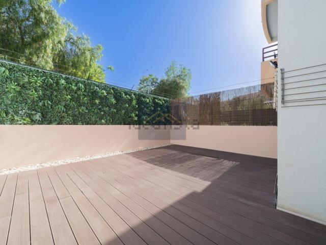 Apartamento venda em Chegadinho, Almada