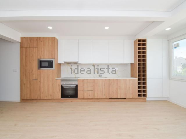 Apartamento venda em Santo António do Laranjeiro, Almada