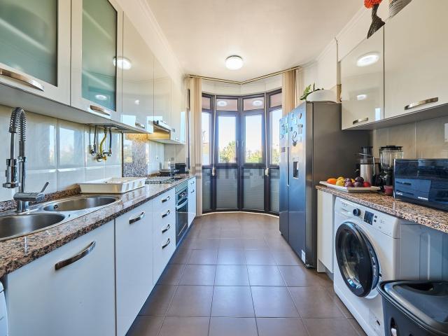 Apartamento venda em Almada, Setúbal