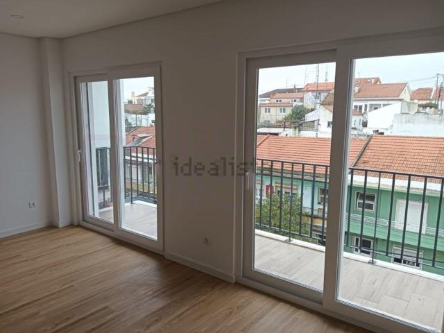Apartamento alugar em Quinta das Amoreiras, Almada