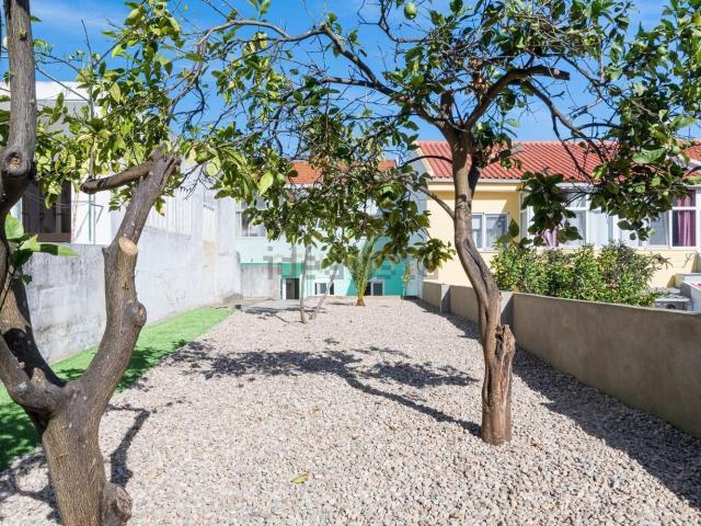 Apartamento alugar em Alembrança, Almada