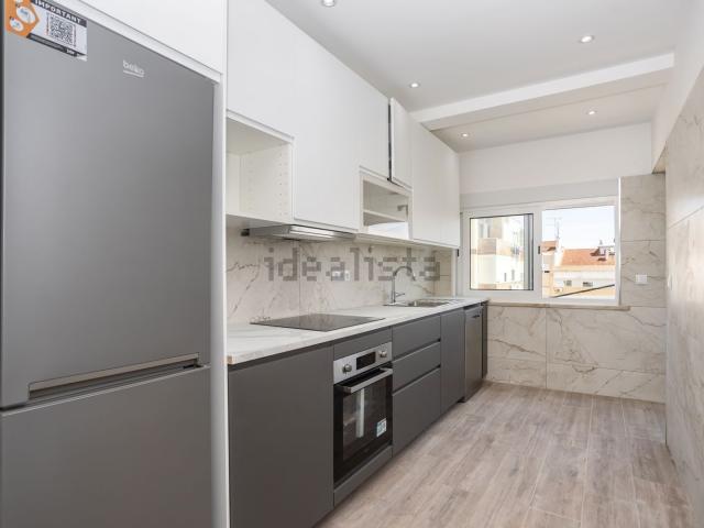 Apartamento alugar em Alembrança, Almada