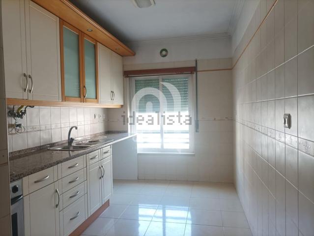 Apartamento alugar em Quinta do Gato Bravo, Almada