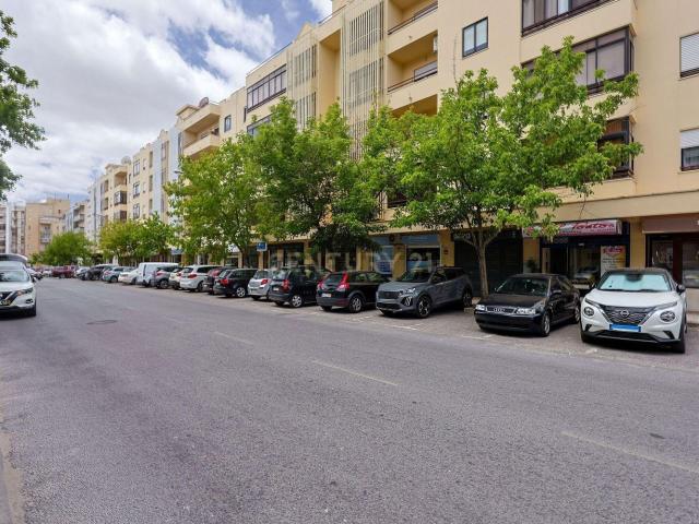 Apartamento alugar em Chegadinho, Almada