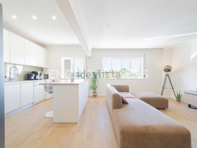 Apartamento venda em Chegadinho, Almada