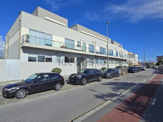 Apartamento alugar em Agudela, Porto