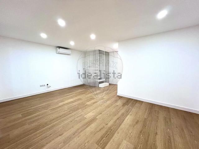 Apartamento alugar em Porto, Lordelo Do Ouro