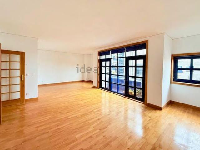 Apartamento alugar em Porto, Lordelo Do Ouro