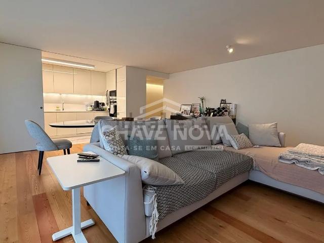 Apartamento venda em Porto, Lordelo Do Ouro