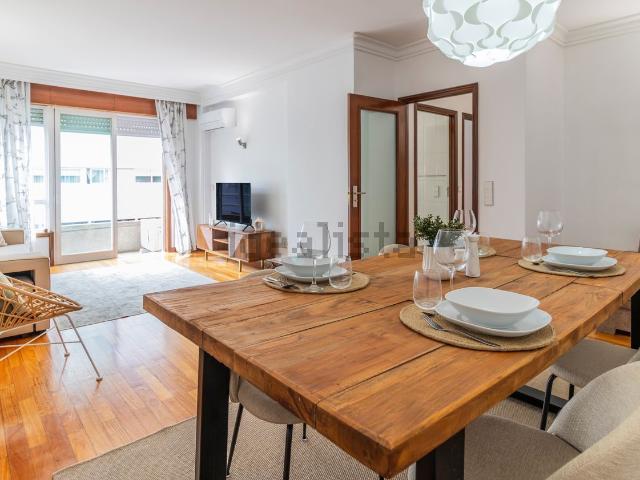 Apartamento alugar em Porto, Lordelo Do Ouro