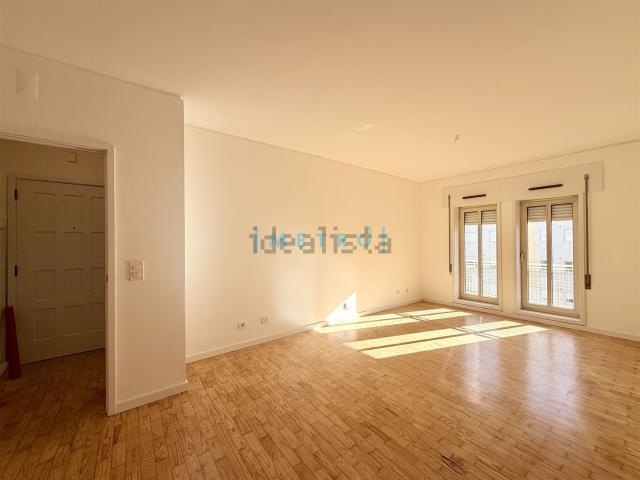 Apartamento alugar em Porto, Lordelo Do Ouro