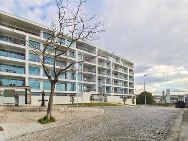 Apartamento alugar em Porto, Lordelo Do Ouro