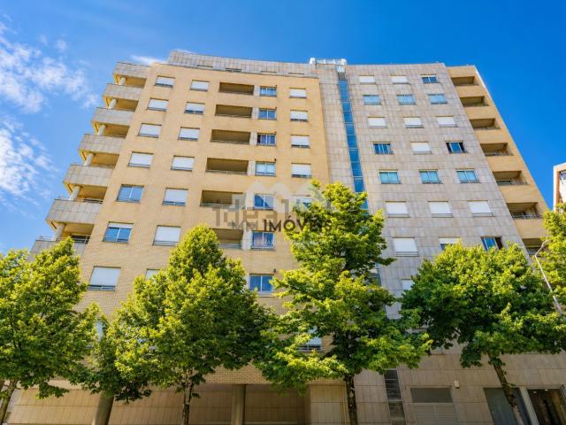 Apartamento venda em Porto, Lordelo Do Ouro