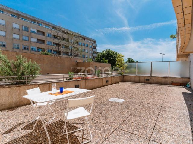 Apartamento alugar em Porto, Lordelo Do Ouro