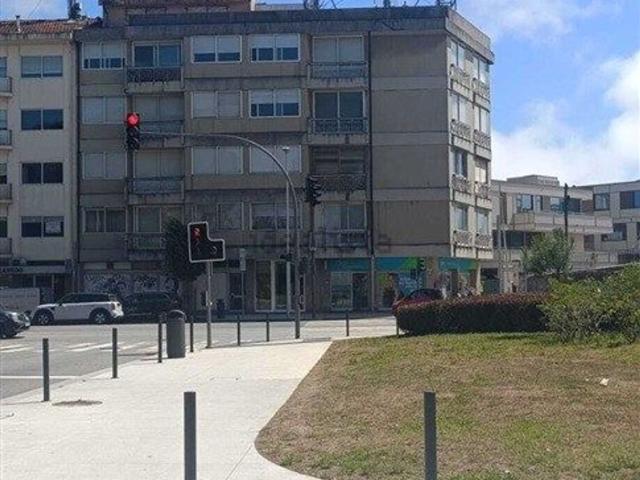 Apartamento alugar em Porto, Lordelo Do Ouro