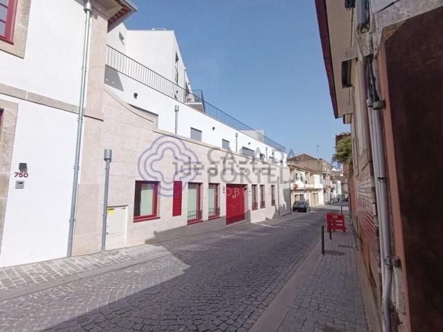 Apartamento alugar em Porto, Lordelo Do Ouro