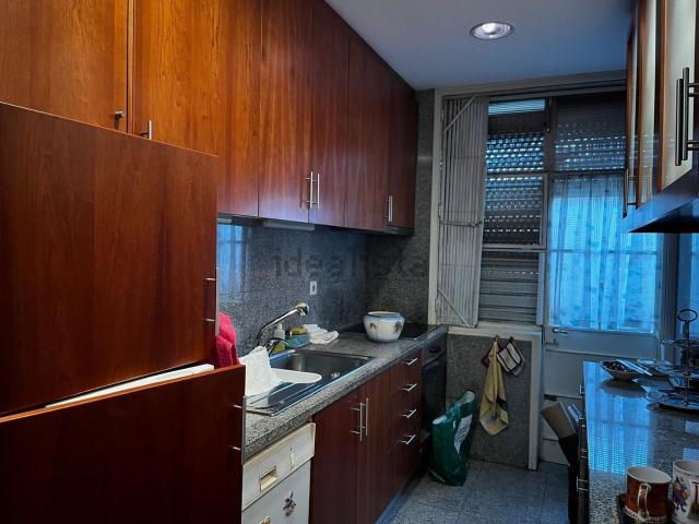 Apartamento alugar em Lordelo Do Ouro, Pena