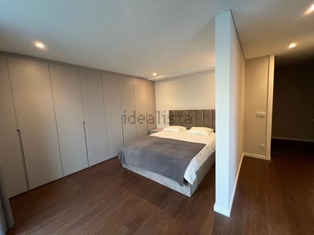 Apartamento alugar em Porto, Lordelo Do Ouro