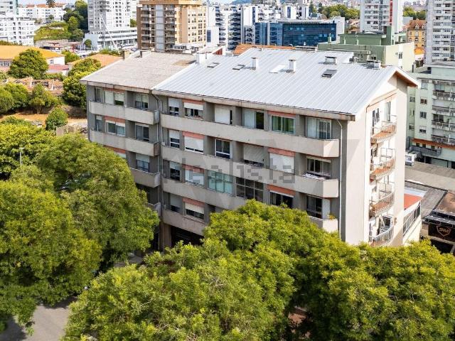 Apartamento alugar em Porto, Lordelo Do Ouro