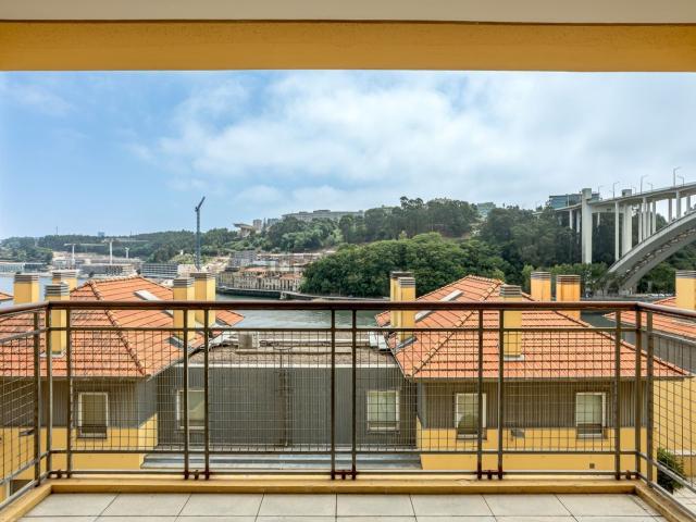 Apartamento venda em Porto, Lordelo Do Ouro