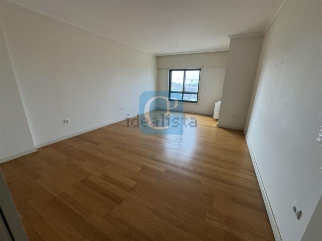 Apartamento alugar em Lordelo Do Ouro, Bessa