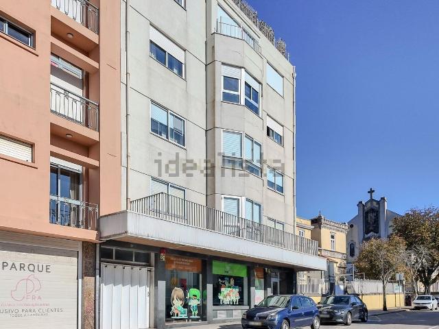 Apartamento alugar em Porto, Lordelo Do Ouro