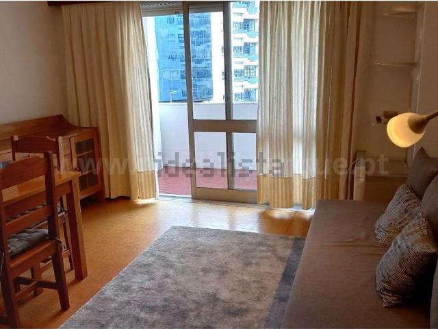 Apartamento alugar em Porto, Lordelo Do Ouro
