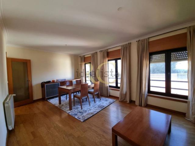 Apartamento alugar em Bairro Cooperativa 'O Lar Familiar', Porto