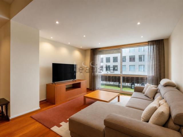 Apartamento alugar em Porto, Lordelo Do Ouro