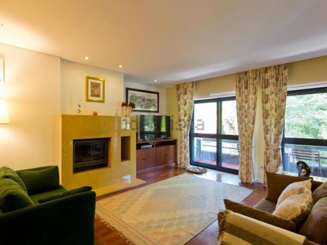 Apartamento alugar em Porto, Lordelo Do Ouro