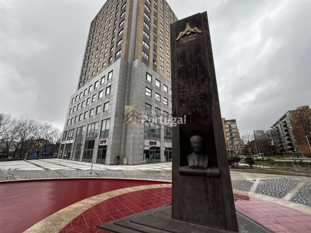 Apartamento alugar em Porto, Lordelo Do Ouro