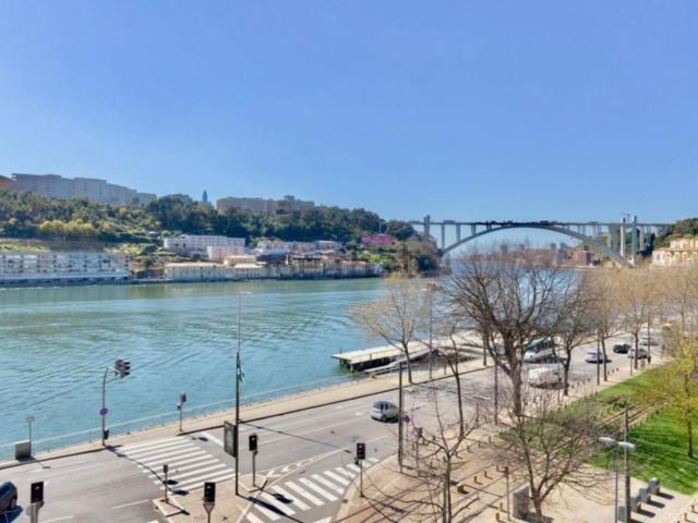 Apartamento alugar em Porto, Lordelo Do Ouro