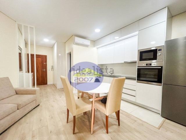 Apartamento venda em Porto, Lordelo Do Ouro