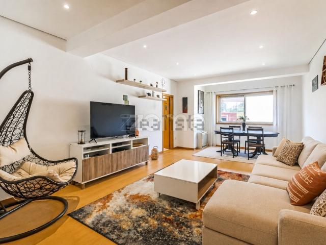 Apartamento venda em Porto, Lordelo Do Ouro