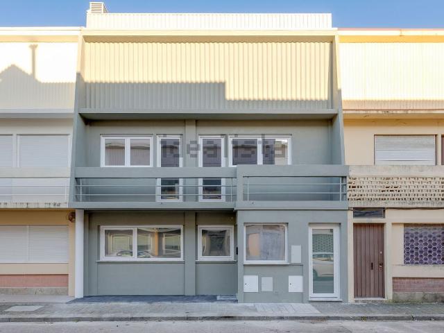 Apartamento alugar em Porto, Lordelo Do Ouro
