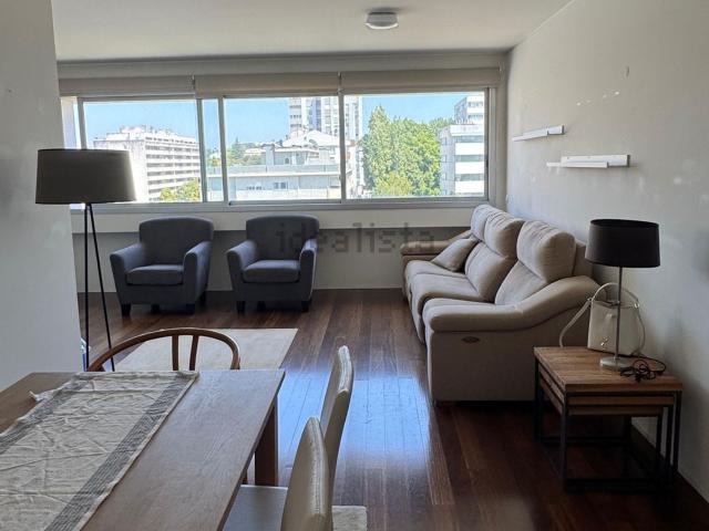 Apartamento alugar em Porto, Lordelo Do Ouro