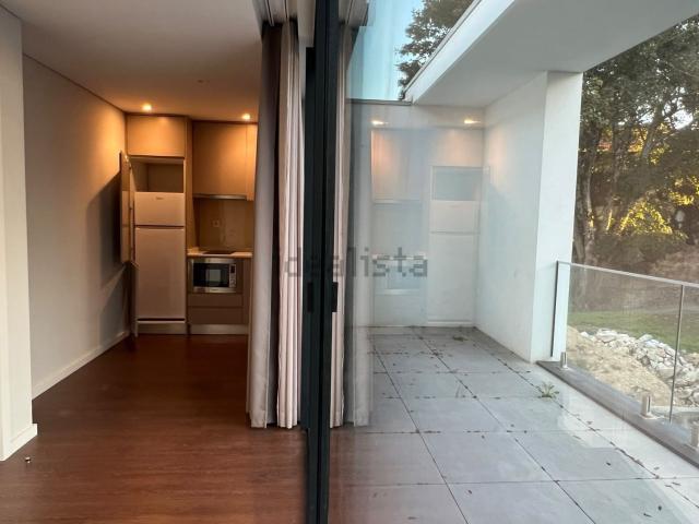 Apartamento alugar em Bairro Cooperativa 'O Lar Familiar', Porto