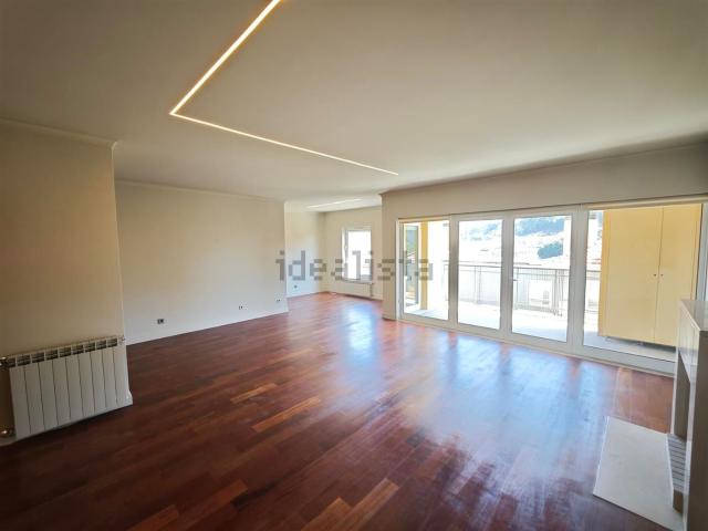 Apartamento alugar em Porto, Lordelo Do Ouro