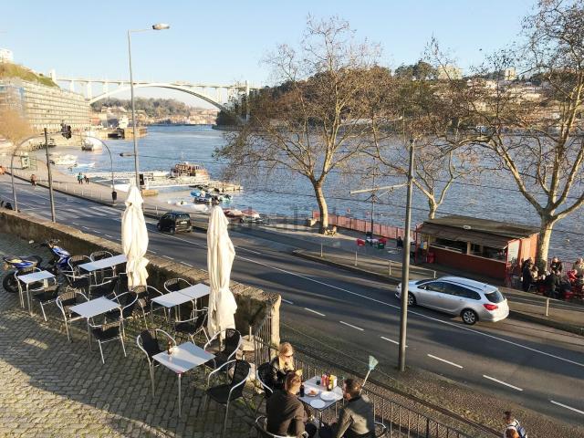 Apartamento alugar em Porto, Lordelo Do Ouro